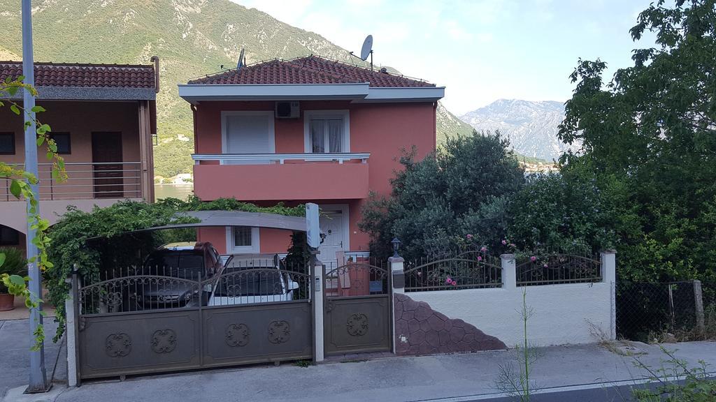 Apartments Popovic 2 كوتور المظهر الخارجي الصورة